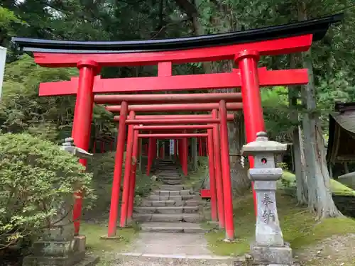 志和稲荷神社の鳥居