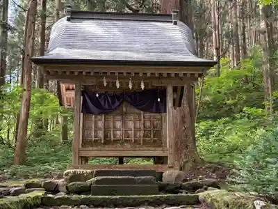 雄山神社中宮祈願殿(富山県)