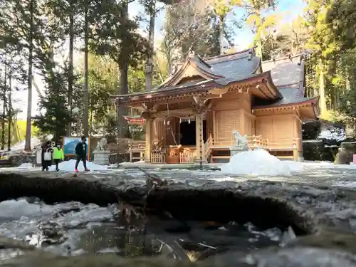 須山浅間神社の本殿