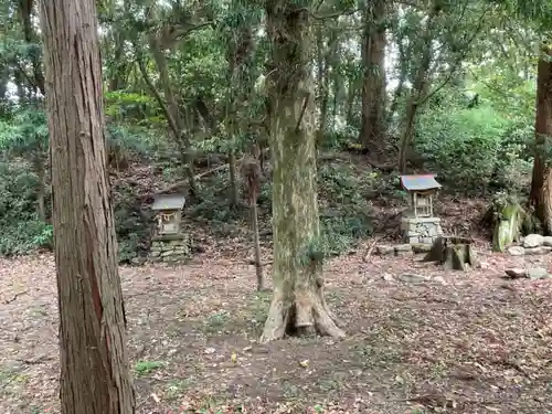 若宮八幡神社の末社