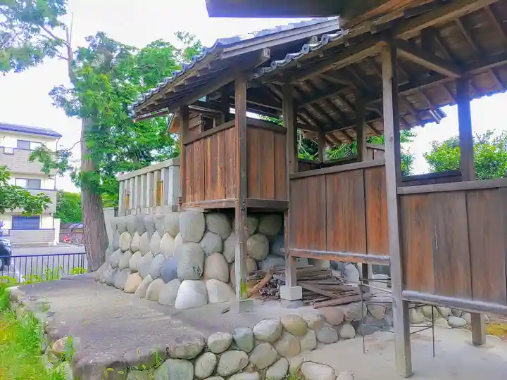 八幡社(塩川)の本殿・本堂