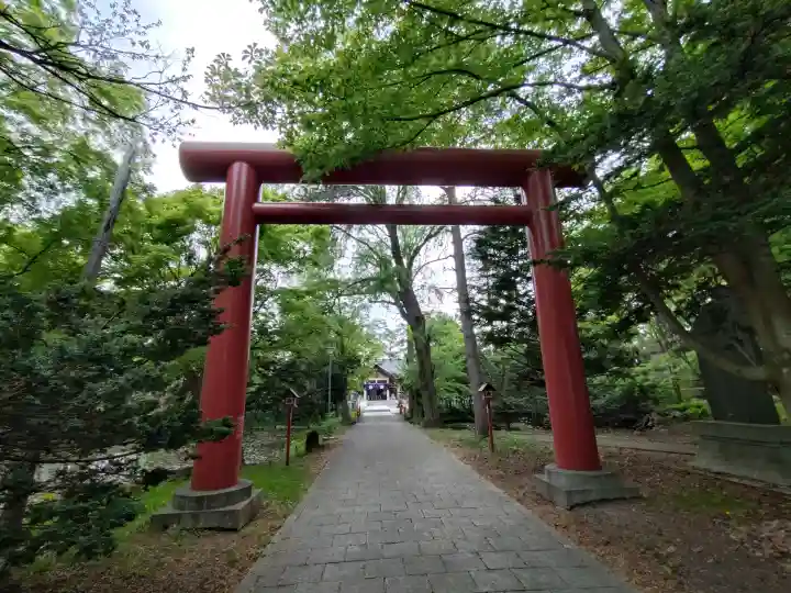 永山神社の{uncategorized: "未分類", other: "その他", undefined: "問題あり", building: "その他建物", grave: "お墓", sacred_gate: "鳥居", guardian: "狛犬", statue: "像", buddha: "仏像", history: "歴史", nature: "自然", garden: "庭園", animal: "動物", pagoda: "塔", temizu: "手水舎", mountain_gate: "山門・神門", sanctuary: "本殿・本堂", subordinate: "末社・摂社", art: "芸術", scenery: "景色", jizo: "地蔵", ema: "絵馬", goshuin: "御朱印", omikuji: "おみくじ", items: "授与品その他", amulet: "お守り", goshuincho: "御朱印帳", eats: "食事", festival: "お祭り", votive_dance: "神楽", shichigosan: "七五三参", wedding: "結婚式", experience: "体験その他", initially: "初詣", around: "周辺", anti_infection: "感染症対策"}