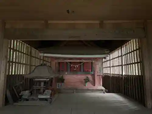 熊野神社の本殿・本堂