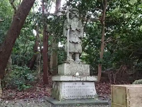 住吉神社の像