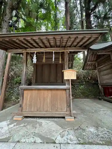 諏訪大社下社春宮の末社・摂社