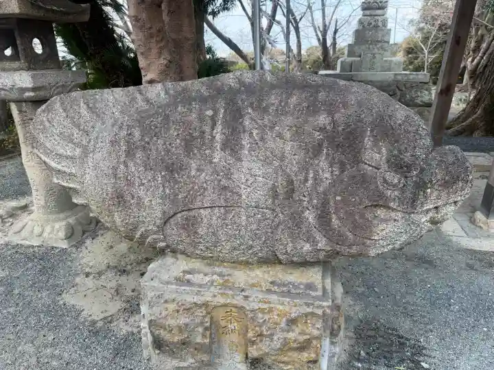 名島神社の{uncategorized: "未分類", other: "その他", undefined: "問題あり", building: "その他建物", grave: "お墓", sacred_gate: "鳥居", guardian: "狛犬", statue: "像", buddha: "仏像", history: "歴史", nature: "自然", garden: "庭園", animal: "動物", pagoda: "塔", temizu: "手水舎", mountain_gate: "山門・神門", sanctuary: "本殿・本堂", subordinate: "末社・摂社", art: "芸術", scenery: "景色", jizo: "地蔵", ema: "絵馬", goshuin: "御朱印", omikuji: "おみくじ", items: "授与品その他", amulet: "お守り", goshuincho: "御朱印帳", eats: "食事", festival: "お祭り", votive_dance: "神楽", shichigosan: "七五三参", wedding: "結婚式", experience: "体験その他", initially: "初詣", around: "周辺", anti_infection: "感染症対策"}