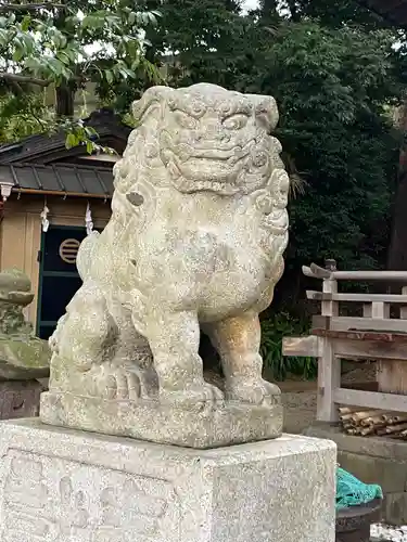 居神神社の狛犬