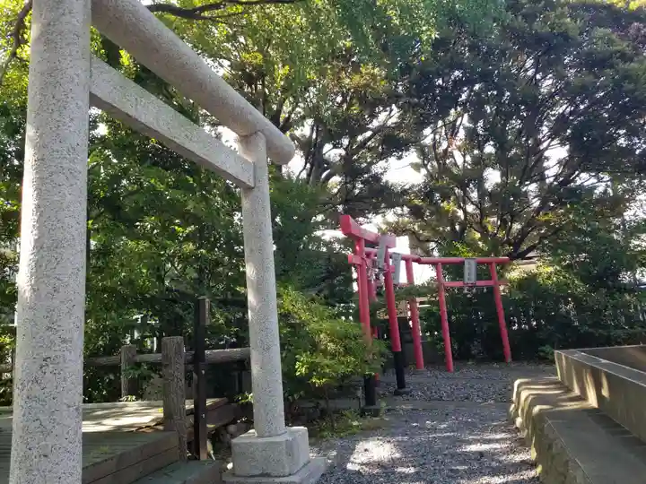 朝日氷川神社の鳥居