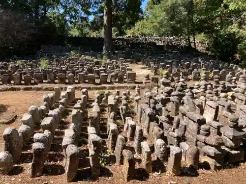 石塔寺(滋賀県)