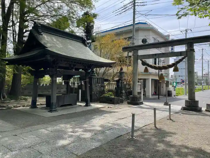 高城神社の{uncategorized: "未分類", other: "その他", undefined: "問題あり", building: "その他建物", grave: "お墓", sacred_gate: "鳥居", guardian: "狛犬", statue: "像", buddha: "仏像", history: "歴史", nature: "自然", garden: "庭園", animal: "動物", pagoda: "塔", temizu: "手水舎", mountain_gate: "山門・神門", sanctuary: "本殿・本堂", subordinate: "末社・摂社", art: "芸術", scenery: "景色", jizo: "地蔵", ema: "絵馬", goshuin: "御朱印", omikuji: "おみくじ", items: "授与品その他", amulet: "お守り", goshuincho: "御朱印帳", eats: "食事", festival: "お祭り", votive_dance: "神楽", shichigosan: "七五三参", wedding: "結婚式", experience: "体験その他", initially: "初詣", around: "周辺", anti_infection: "感染症対策"}
