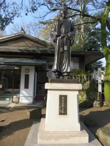 護王神社の像