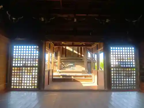 九所神社の{uncategorized: "未分類", other: "その他", undefined: "問題あり", building: "その他建物", grave: "お墓", sacred_gate: "鳥居", guardian: "狛犬", statue: "像", buddha: "仏像", history: "歴史", nature: "自然", garden: "庭園", animal: "動物", pagoda: "塔", temizu: "手水舎", mountain_gate: "山門・神門", sanctuary: "本殿・本堂", subordinate: "末社・摂社", art: "芸術", scenery: "景色", jizo: "地蔵", ema: "絵馬", goshuin: "御朱印", omikuji: "おみくじ", items: "授与品その他", amulet: "お守り", goshuincho: "御朱印帳", eats: "食事", festival: "お祭り", votive_dance: "神楽", shichigosan: "七五三参", wedding: "結婚式", experience: "体験その他", initially: "初詣", around: "周辺", anti_infection: "感染症対策"}
