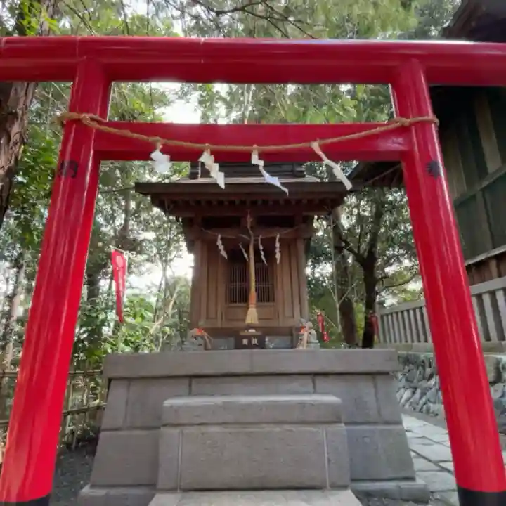 白笹稲荷神社の{uncategorized: "未分類", other: "その他", undefined: "問題あり", building: "その他建物", grave: "お墓", sacred_gate: "鳥居", guardian: "狛犬", statue: "像", buddha: "仏像", history: "歴史", nature: "自然", garden: "庭園", animal: "動物", pagoda: "塔", temizu: "手水舎", mountain_gate: "山門・神門", sanctuary: "本殿・本堂", subordinate: "末社・摂社", art: "芸術", scenery: "景色", jizo: "地蔵", ema: "絵馬", goshuin: "御朱印", omikuji: "おみくじ", items: "授与品その他", amulet: "お守り", goshuincho: "御朱印帳", eats: "食事", festival: "お祭り", votive_dance: "神楽", shichigosan: "七五三参", wedding: "結婚式", experience: "体験その他", initially: "初詣", around: "周辺", anti_infection: "感染症対策"}