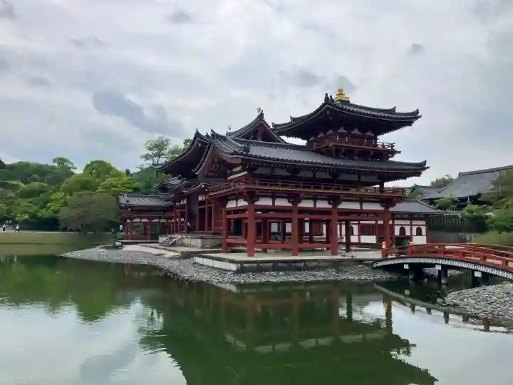 平等院の{uncategorized: "未分類", other: "その他", undefined: "問題あり", building: "その他建物", grave: "お墓", sacred_gate: "鳥居", guardian: "狛犬", statue: "像", buddha: "仏像", history: "歴史", nature: "自然", garden: "庭園", animal: "動物", pagoda: "塔", temizu: "手水舎", mountain_gate: "山門・神門", sanctuary: "本殿・本堂", subordinate: "末社・摂社", art: "芸術", scenery: "景色", jizo: "地蔵", ema: "絵馬", goshuin: "御朱印", omikuji: "おみくじ", items: "授与品その他", amulet: "お守り", goshuincho: "御朱印帳", eats: "食事", festival: "お祭り", votive_dance: "神楽", shichigosan: "七五三参", wedding: "結婚式", experience: "体験その他", initially: "初詣", around: "周辺", anti_infection: "感染症対策"}