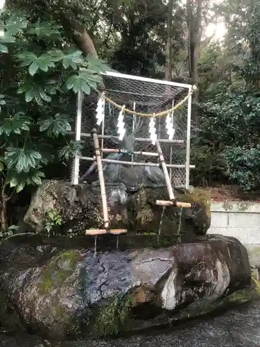 枚岡神社の手水