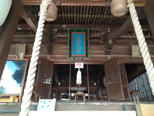 由加山 由加神社本宮の本殿