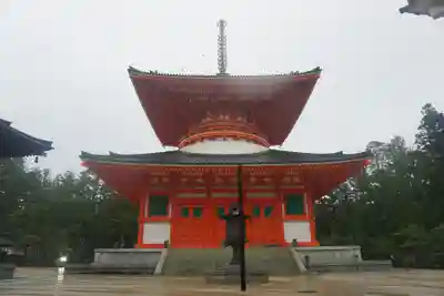 高野山金剛峯寺の塔