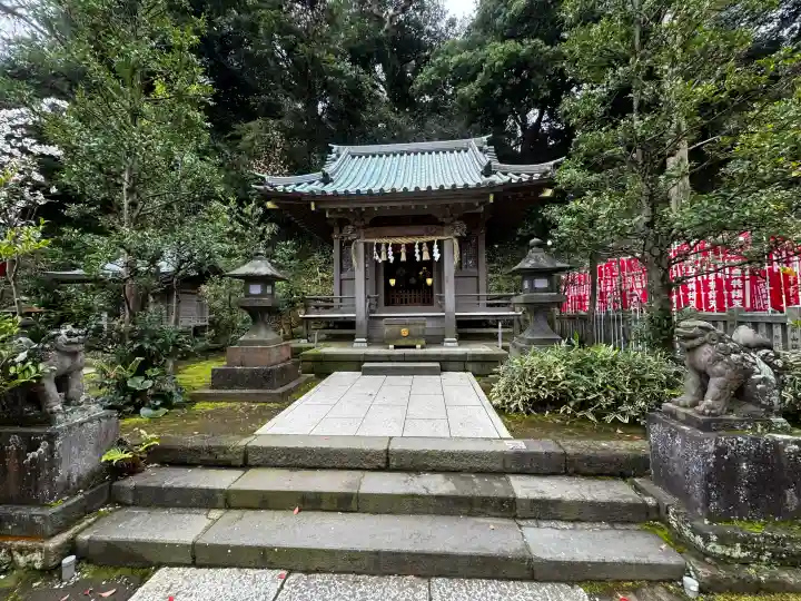 江島神社の{uncategorized: "未分類", other: "その他", undefined: "問題あり", building: "その他建物", grave: "お墓", sacred_gate: "鳥居", guardian: "狛犬", statue: "像", buddha: "仏像", history: "歴史", nature: "自然", garden: "庭園", animal: "動物", pagoda: "塔", temizu: "手水舎", mountain_gate: "山門・神門", sanctuary: "本殿・本堂", subordinate: "末社・摂社", art: "芸術", scenery: "景色", jizo: "地蔵", ema: "絵馬", goshuin: "御朱印", omikuji: "おみくじ", items: "授与品その他", amulet: "お守り", goshuincho: "御朱印帳", eats: "食事", festival: "お祭り", votive_dance: "神楽", shichigosan: "七五三参", wedding: "結婚式", experience: "体験その他", initially: "初詣", around: "周辺", anti_infection: "感染症対策"}