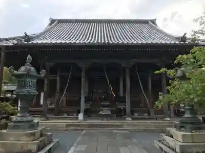 穴太寺の本殿・本堂