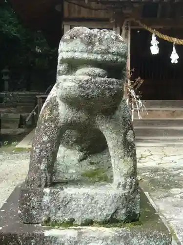 七久里神社の狛犬