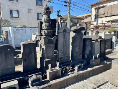 円頓寺の{uncategorized: "未分類", other: "その他", undefined: "問題あり", building: "その他建物", grave: "お墓", sacred_gate: "鳥居", guardian: "狛犬", statue: "像", buddha: "仏像", history: "歴史", nature: "自然", garden: "庭園", animal: "動物", pagoda: "塔", temizu: "手水舎", mountain_gate: "山門・神門", sanctuary: "本殿・本堂", subordinate: "末社・摂社", art: "芸術", scenery: "景色", jizo: "地蔵", ema: "絵馬", goshuin: "御朱印", omikuji: "おみくじ", items: "授与品その他", amulet: "お守り", goshuincho: "御朱印帳", eats: "食事", festival: "お祭り", votive_dance: "神楽", shichigosan: "七五三参", wedding: "結婚式", experience: "体験その他", initially: "初詣", around: "周辺", anti_infection: "感染症対策"}