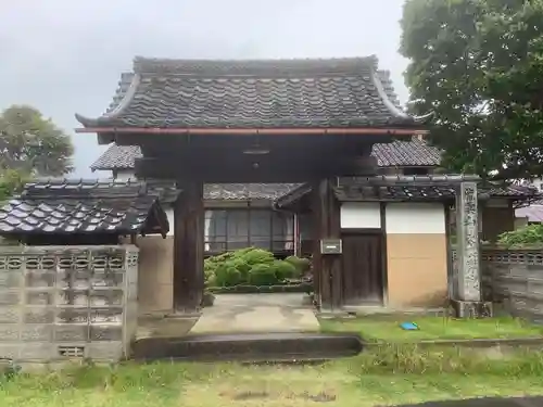 太興院の山門