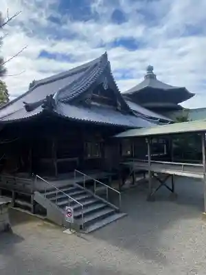 斑鳩寺の本殿・本堂