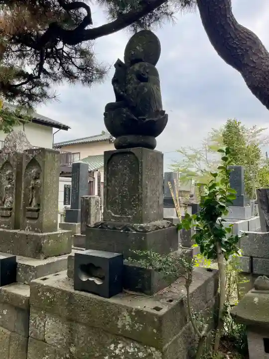 永泉寺の{uncategorized: "未分類", other: "その他", undefined: "問題あり", building: "その他建物", grave: "お墓", sacred_gate: "鳥居", guardian: "狛犬", statue: "像", buddha: "仏像", history: "歴史", nature: "自然", garden: "庭園", animal: "動物", pagoda: "塔", temizu: "手水舎", mountain_gate: "山門・神門", sanctuary: "本殿・本堂", subordinate: "末社・摂社", art: "芸術", scenery: "景色", jizo: "地蔵", ema: "絵馬", goshuin: "御朱印", omikuji: "おみくじ", items: "授与品その他", amulet: "お守り", goshuincho: "御朱印帳", eats: "食事", festival: "お祭り", votive_dance: "神楽", shichigosan: "七五三参", wedding: "結婚式", experience: "体験その他", initially: "初詣", around: "周辺", anti_infection: "感染症対策"}