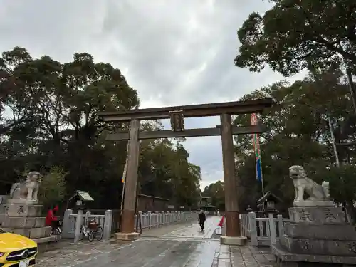 和泉國一之宮　大鳥大社の{uncategorized: "未分類", other: "その他", undefined: "問題あり", building: "その他建物", grave: "お墓", sacred_gate: "鳥居", guardian: "狛犬", statue: "像", buddha: "仏像", history: "歴史", nature: "自然", garden: "庭園", animal: "動物", pagoda: "塔", temizu: "手水舎", mountain_gate: "山門・神門", sanctuary: "本殿・本堂", subordinate: "末社・摂社", art: "芸術", scenery: "景色", jizo: "地蔵", ema: "絵馬", goshuin: "御朱印", omikuji: "おみくじ", items: "授与品その他", amulet: "お守り", goshuincho: "御朱印帳", eats: "食事", festival: "お祭り", votive_dance: "神楽", shichigosan: "七五三参", wedding: "結婚式", experience: "体験その他", initially: "初詣", around: "周辺", anti_infection: "感染症対策"}