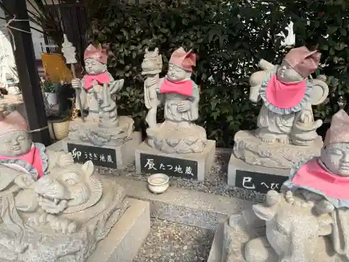 普光寺の{uncategorized: "未分類", other: "その他", undefined: "問題あり", building: "その他建物", grave: "お墓", sacred_gate: "鳥居", guardian: "狛犬", statue: "像", buddha: "仏像", history: "歴史", nature: "自然", garden: "庭園", animal: "動物", pagoda: "塔", temizu: "手水舎", mountain_gate: "山門・神門", sanctuary: "本殿・本堂", subordinate: "末社・摂社", art: "芸術", scenery: "景色", jizo: "地蔵", ema: "絵馬", goshuin: "御朱印", omikuji: "おみくじ", items: "授与品その他", amulet: "お守り", goshuincho: "御朱印帳", eats: "食事", festival: "お祭り", votive_dance: "神楽", shichigosan: "七五三参", wedding: "結婚式", experience: "体験その他", initially: "初詣", around: "周辺", anti_infection: "感染症対策"}