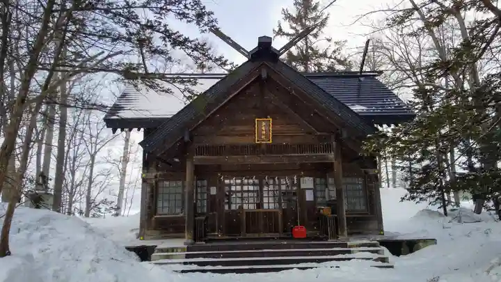 多寄神社の本殿・本堂