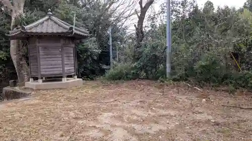 不動尊・子育地蔵尊の庭園