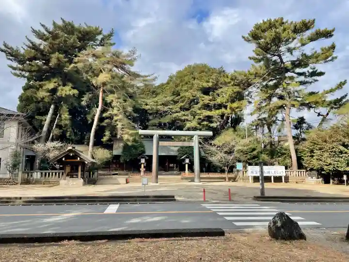 埼玉縣護國神社の{uncategorized: "未分類", other: "その他", undefined: "問題あり", building: "その他建物", grave: "お墓", sacred_gate: "鳥居", guardian: "狛犬", statue: "像", buddha: "仏像", history: "歴史", nature: "自然", garden: "庭園", animal: "動物", pagoda: "塔", temizu: "手水舎", mountain_gate: "山門・神門", sanctuary: "本殿・本堂", subordinate: "末社・摂社", art: "芸術", scenery: "景色", jizo: "地蔵", ema: "絵馬", goshuin: "御朱印", omikuji: "おみくじ", items: "授与品その他", amulet: "お守り", goshuincho: "御朱印帳", eats: "食事", festival: "お祭り", votive_dance: "神楽", shichigosan: "七五三参", wedding: "結婚式", experience: "体験その他", initially: "初詣", around: "周辺", anti_infection: "感染症対策"}