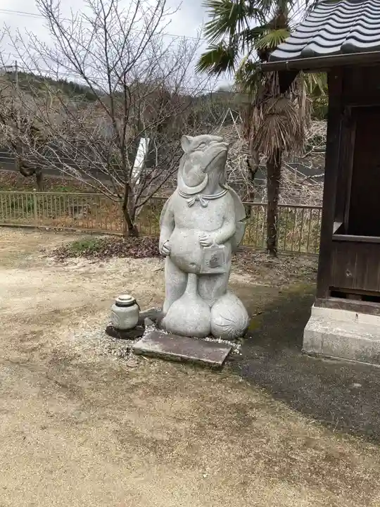 山口霊神社の狛犬