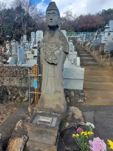 無量院（蓮華寺）の像