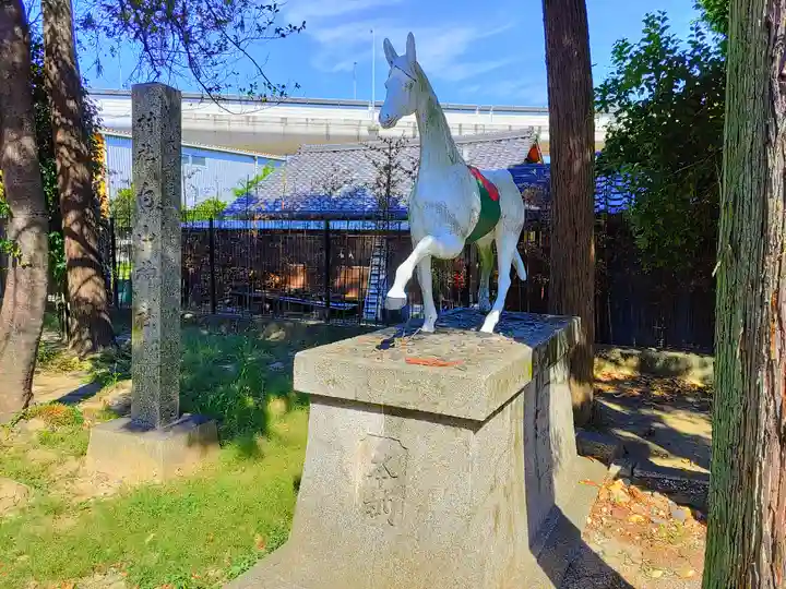 白山神社(松河戸町)の狛犬
