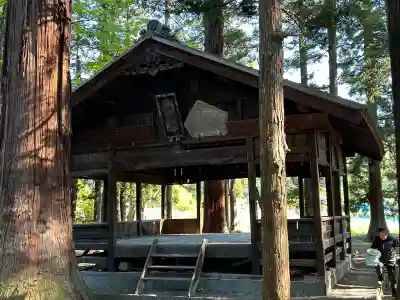 須須岐水神社の{uncategorized: "未分類", other: "その他", undefined: "問題あり", building: "その他建物", grave: "お墓", sacred_gate: "鳥居", guardian: "狛犬", statue: "像", buddha: "仏像", history: "歴史", nature: "自然", garden: "庭園", animal: "動物", pagoda: "塔", temizu: "手水舎", mountain_gate: "山門・神門", sanctuary: "本殿・本堂", subordinate: "末社・摂社", art: "芸術", scenery: "景色", jizo: "地蔵", ema: "絵馬", goshuin: "御朱印", omikuji: "おみくじ", items: "授与品その他", amulet: "お守り", goshuincho: "御朱印帳", eats: "食事", festival: "お祭り", votive_dance: "神楽", shichigosan: "七五三参", wedding: "結婚式", experience: "体験その他", initially: "初詣", around: "周辺", anti_infection: "感染症対策"}