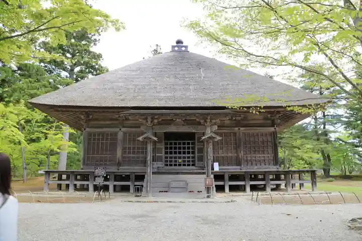 毛越寺の本殿・本堂