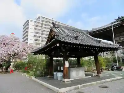 東本願寺の手水舎