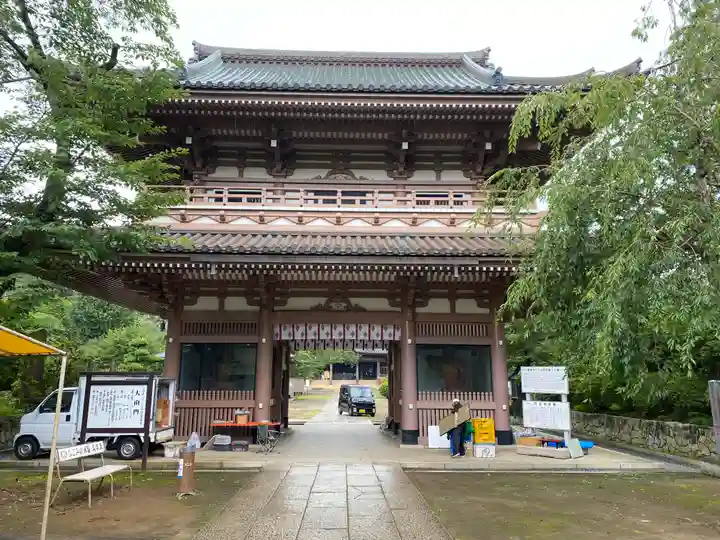 東勝寺宗吾霊堂の山門・神門