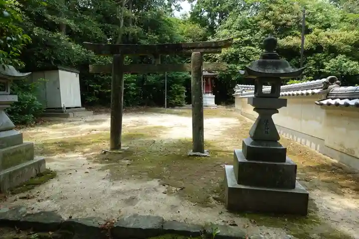八幡神社の鳥居