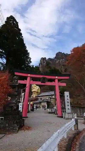 中之嶽神社の鳥居