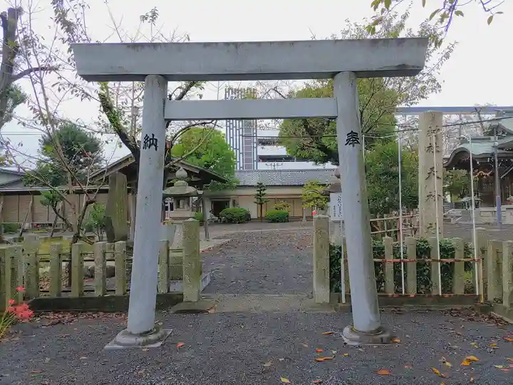 天神社(勝川町)の鳥居