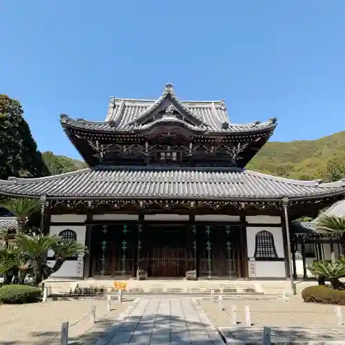 興国寺の{uncategorized: "未分類", other: "その他", undefined: "問題あり", building: "その他建物", grave: "お墓", sacred_gate: "鳥居", guardian: "狛犬", statue: "像", buddha: "仏像", history: "歴史", nature: "自然", garden: "庭園", animal: "動物", pagoda: "塔", temizu: "手水舎", mountain_gate: "山門・神門", sanctuary: "本殿・本堂", subordinate: "末社・摂社", art: "芸術", scenery: "景色", jizo: "地蔵", ema: "絵馬", goshuin: "御朱印", omikuji: "おみくじ", items: "授与品その他", amulet: "お守り", goshuincho: "御朱印帳", eats: "食事", festival: "お祭り", votive_dance: "神楽", shichigosan: "七五三参", wedding: "結婚式", experience: "体験その他", initially: "初詣", around: "周辺", anti_infection: "感染症対策"}