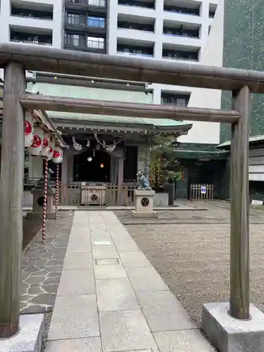 宮益御嶽神社の鳥居