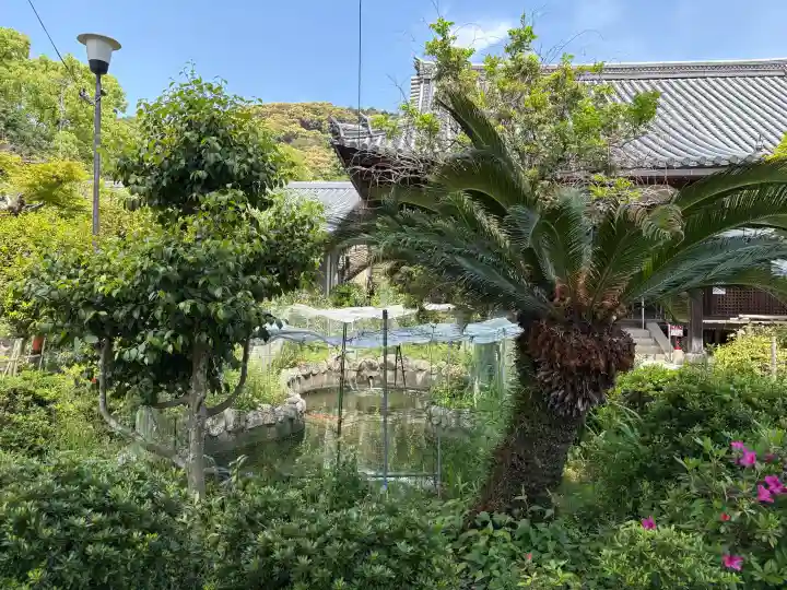 惠心院(恵心院)の{uncategorized: "未分類", other: "その他", undefined: "問題あり", building: "その他建物", grave: "お墓", sacred_gate: "鳥居", guardian: "狛犬", statue: "像", buddha: "仏像", history: "歴史", nature: "自然", garden: "庭園", animal: "動物", pagoda: "塔", temizu: "手水舎", mountain_gate: "山門・神門", sanctuary: "本殿・本堂", subordinate: "末社・摂社", art: "芸術", scenery: "景色", jizo: "地蔵", ema: "絵馬", goshuin: "御朱印", omikuji: "おみくじ", items: "授与品その他", amulet: "お守り", goshuincho: "御朱印帳", eats: "食事", festival: "お祭り", votive_dance: "神楽", shichigosan: "七五三参", wedding: "結婚式", experience: "体験その他", initially: "初詣", around: "周辺", anti_infection: "感染症対策"}