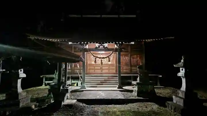 八幡神社の本殿・本堂