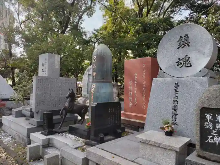 大阪護國神社の建物その他