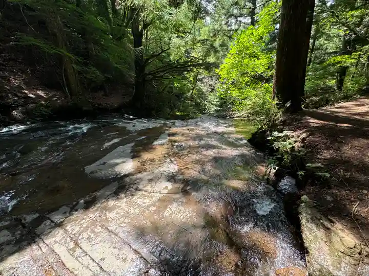 母の白滝神社(山梨県)