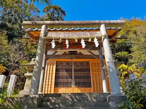 赤尾渋垂郡辺神社の末社